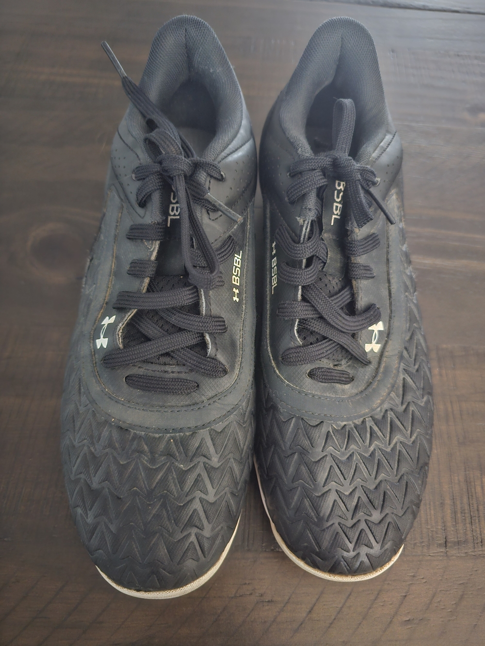Under Armour Boy’s Black Baseball Cleats